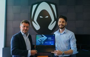 Lenovo firma con Heretics para ser patrocinador oficial del equipo
